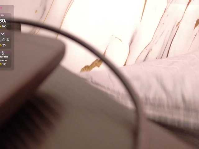 yourcuteneighbourr live cam on BongaCams