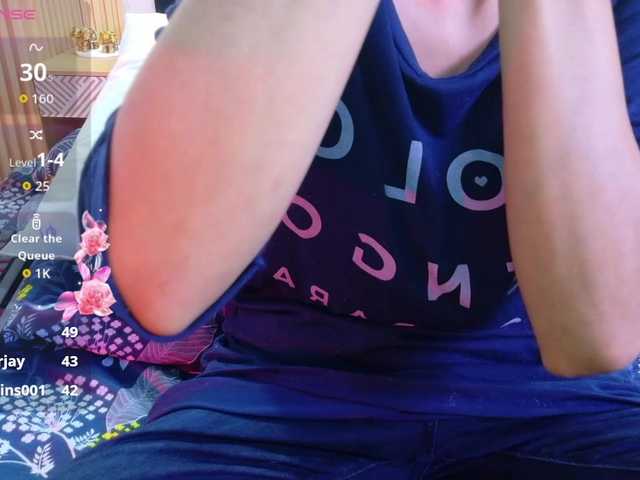 yourcuteneighbourr live cam on BongaCams