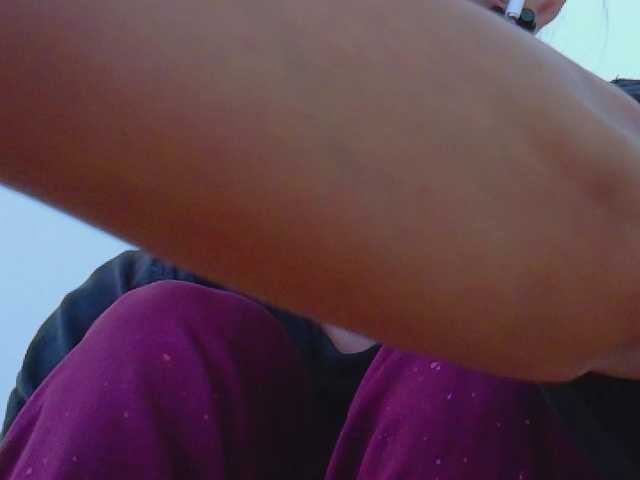 yourcuteneighbourr live cam on BongaCams