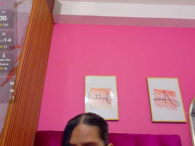yourcuteneighbourr live cam on BongaCams