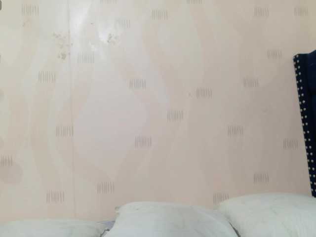 yourcuteneighbourr live cam on BongaCams