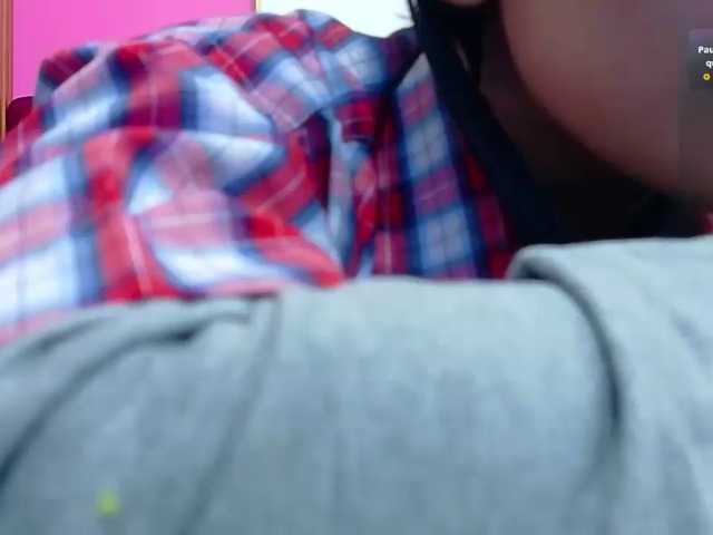 yourcuteneighbourr live cam on BongaCams