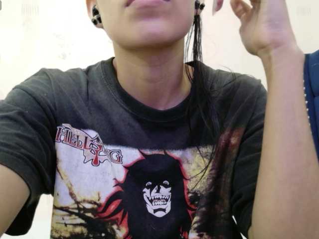 yourcuteneighbourr live cam on BongaCams