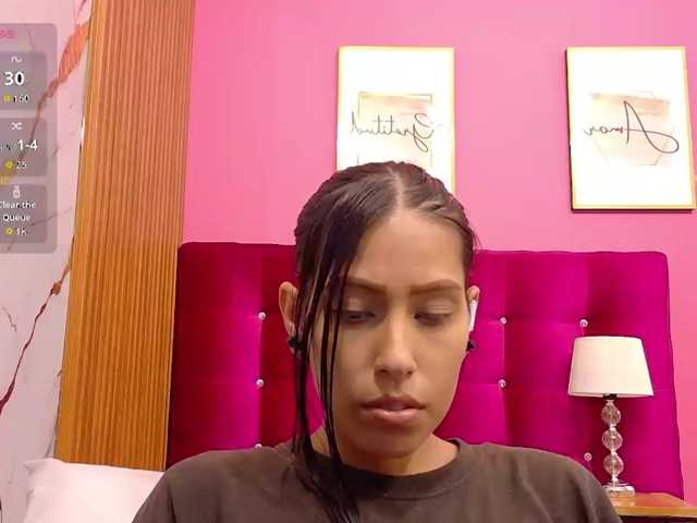 yourcuteneighbourr live cam preview