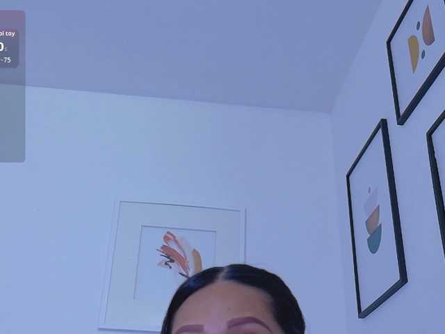 yourcuteneighbourr live cam on BongaCams