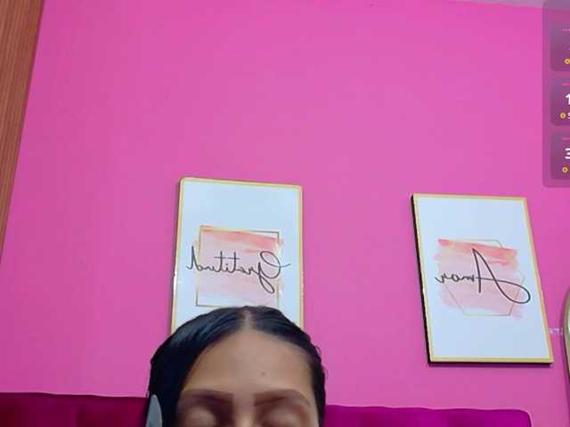 yourcuteneighbourr live cam on BongaCams