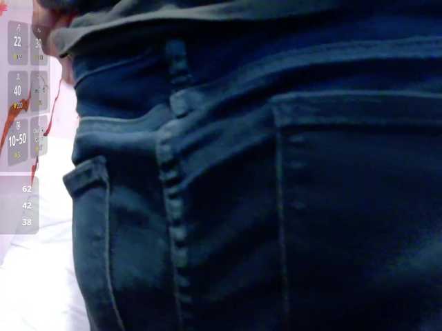 yourcuteneighbourr live cam on BongaCams