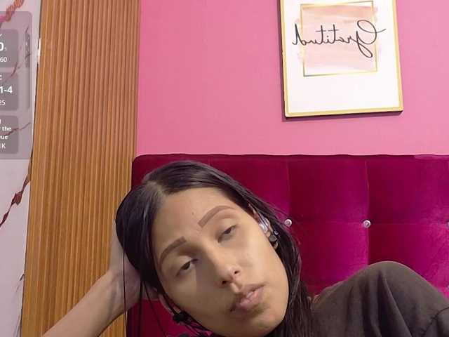 yourcuteneighbourr live cam on BongaCams