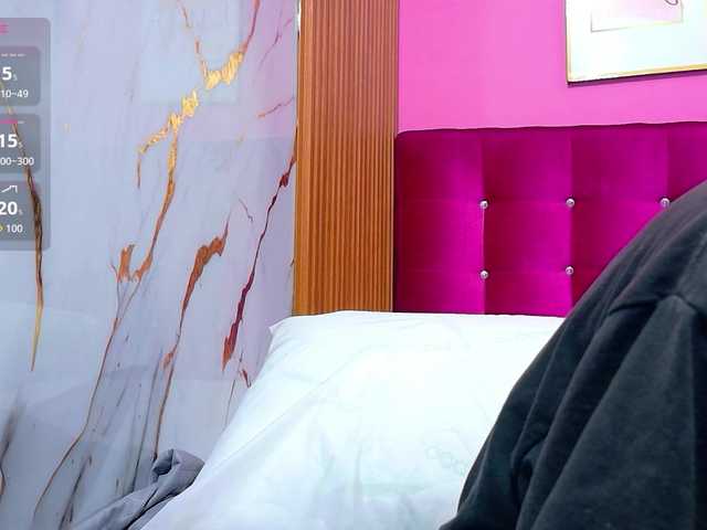 yourcuteneighbourr live webcam show