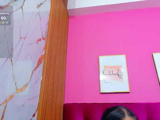 yourcuteneighbourr, en directo ahora en BongaCams
