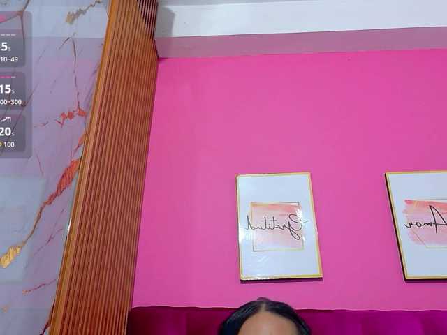 yourcuteneighbourr live cam on BongaCams