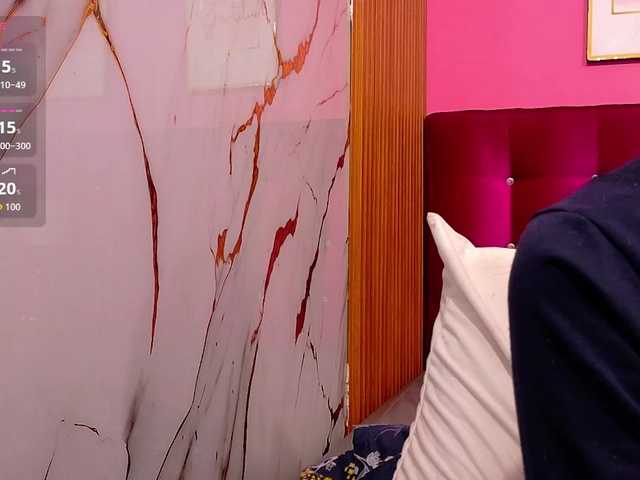 yourcuteneighbourr live cam on BongaCams