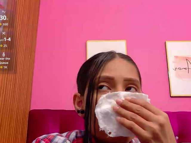 yourcuteneighbourr live cam on BongaCams