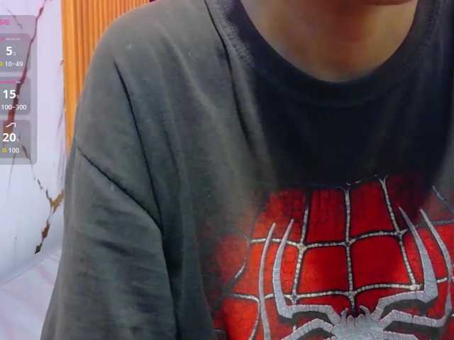 yourcuteneighbourr live cam on BongaCams