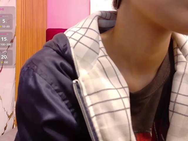 yourcuteneighbourr live cam on BongaCams
