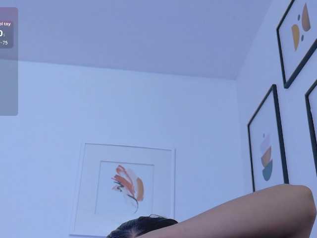 yourcuteneighbourr live cam on BongaCams