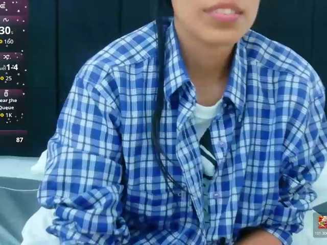 yourcuteneighbourr live cam on BongaCams