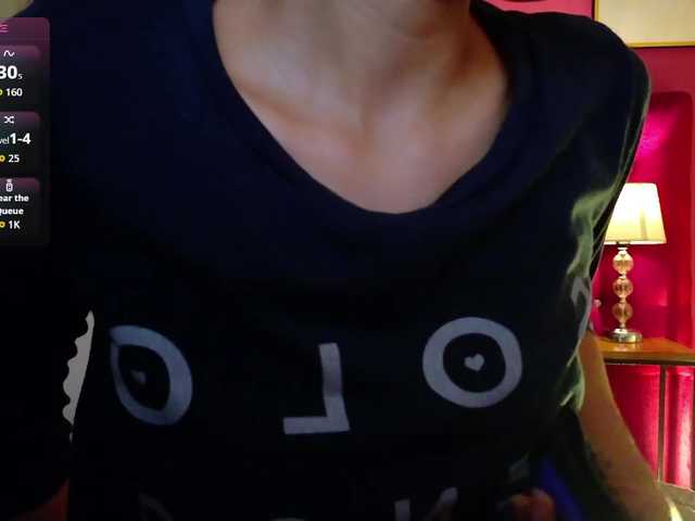 yourcuteneighbourr live cam on BongaCams