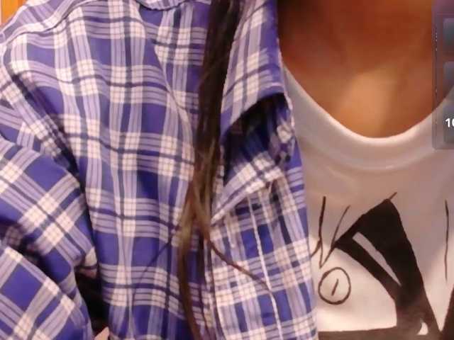 yourcuteneighbourr live cam on BongaCams