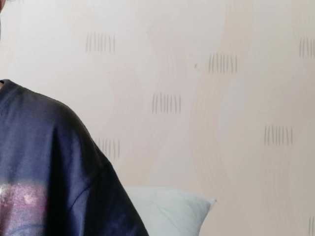 yourcuteneighbourr live cam on BongaCams