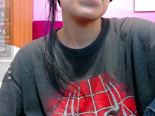 yourcuteneighbourr live cam on BongaCams