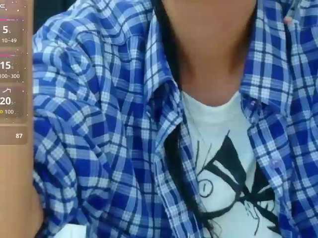 yourcuteneighbourr live cam on BongaCams