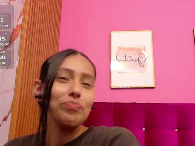 yourcuteneighbourr live cam on BongaCams