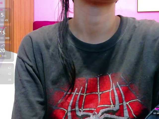 yourcuteneighbourr live cam on BongaCams