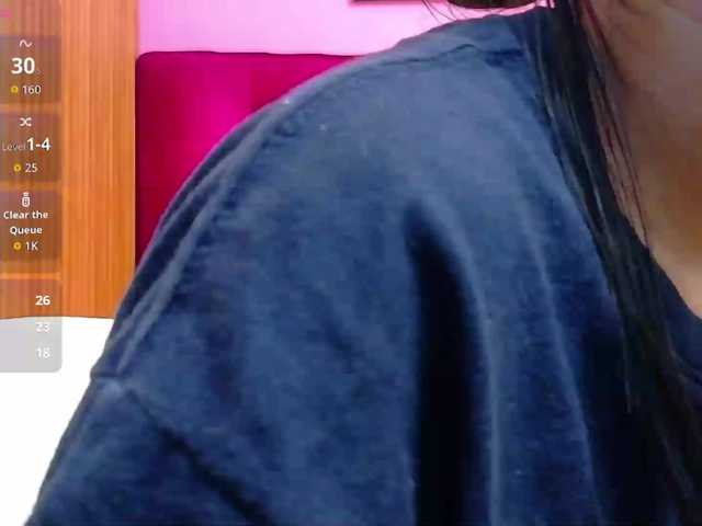 yourcuteneighbourr live cam on BongaCams