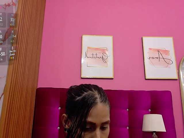 yourcuteneighbourr live cam preview