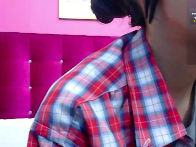 yourcuteneighbourr live cam on BongaCams