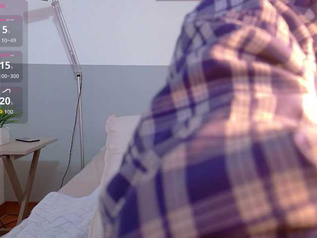 yourcuteneighbourr live cam on BongaCams