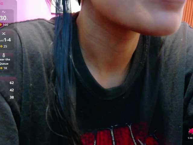 yourcuteneighbourr live cam on BongaCams