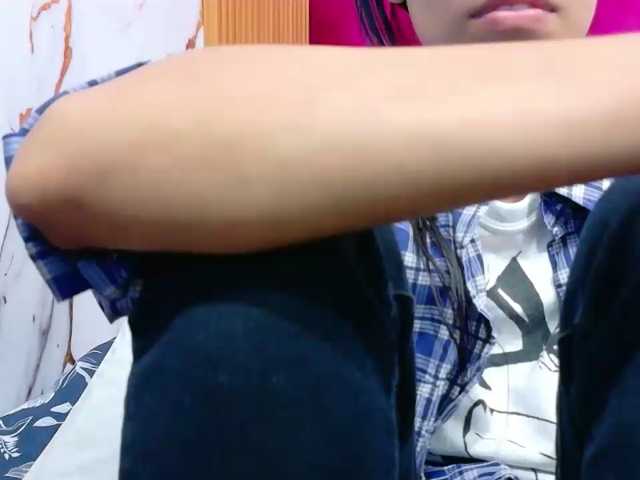 yourcuteneighbourr live cam on BongaCams