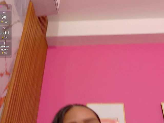 yourcuteneighbourr live cam preview