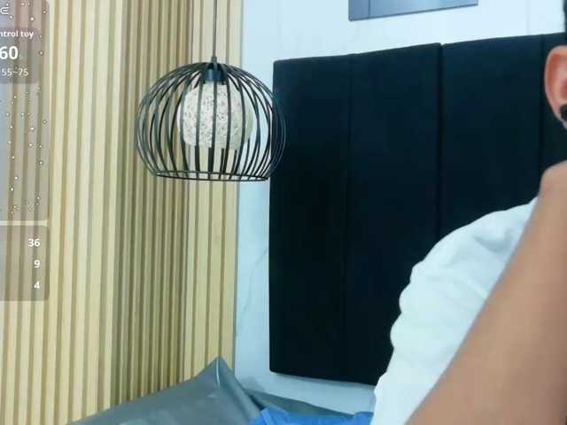 yourcuteneighbourr live cam on BongaCams
