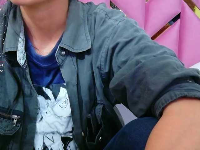 yourcuteneighbourr live cam on BongaCams