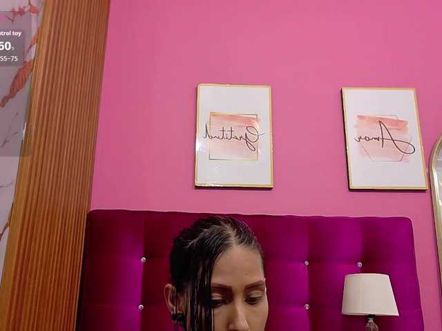 yourcuteneighbourr live cam preview