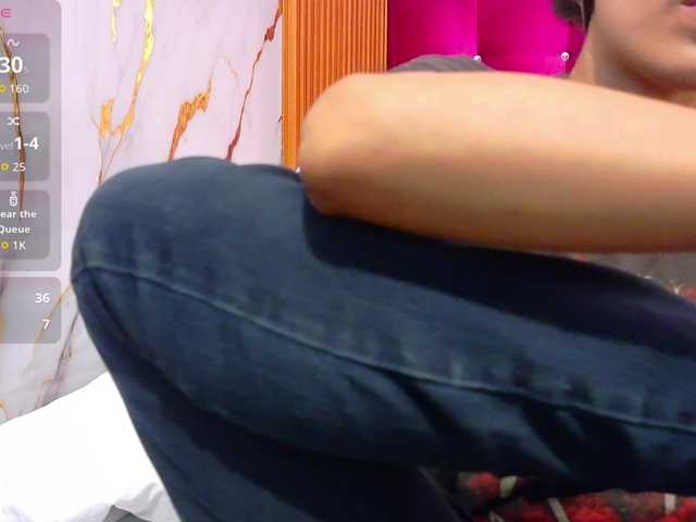 yourcuteneighbourr live cam on BongaCams