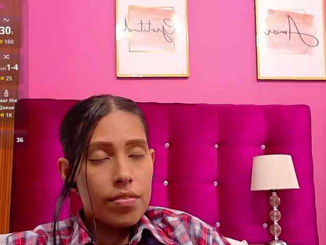yourcuteneighbourr live cam on BongaCams