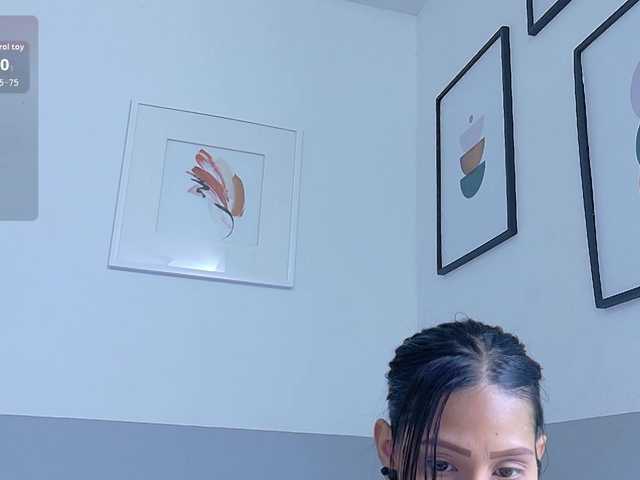 yourcuteneighbourr live cam on BongaCams
