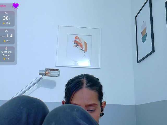 yourcuteneighbourr live cam on BongaCams