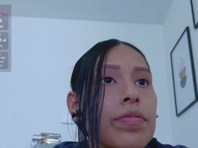 yourcuteneighbourr live cam on BongaCams