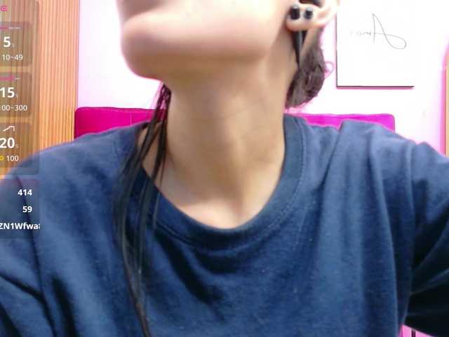yourcuteneighbourr live cam on BongaCams