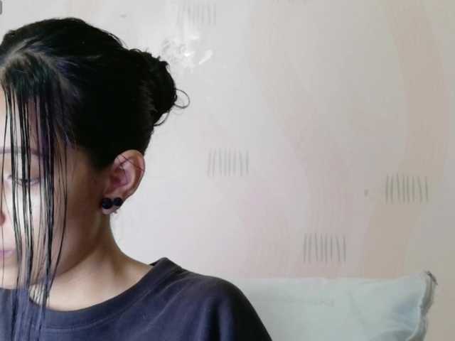 yourcuteneighbourr live cam on BongaCams