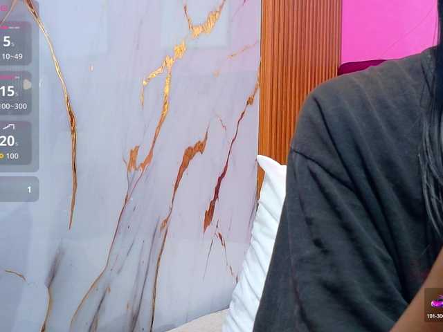 yourcuteneighbourr live cam on BongaCams