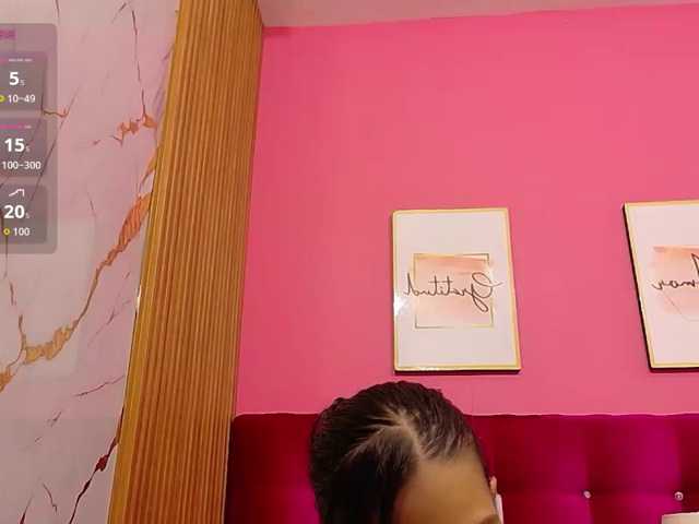 yourcuteneighbourr, en directo ahora en BongaCams