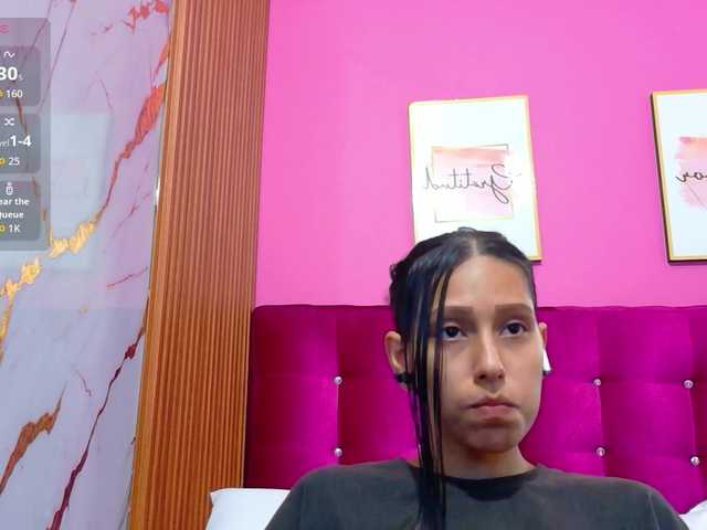 yourcuteneighbourr live webcam show