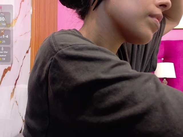 yourcuteneighbourr live cam preview