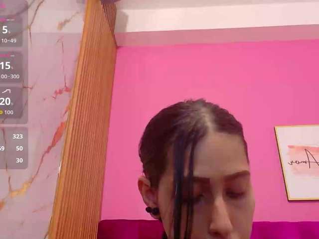 yourcuteneighbourr live cam on BongaCams